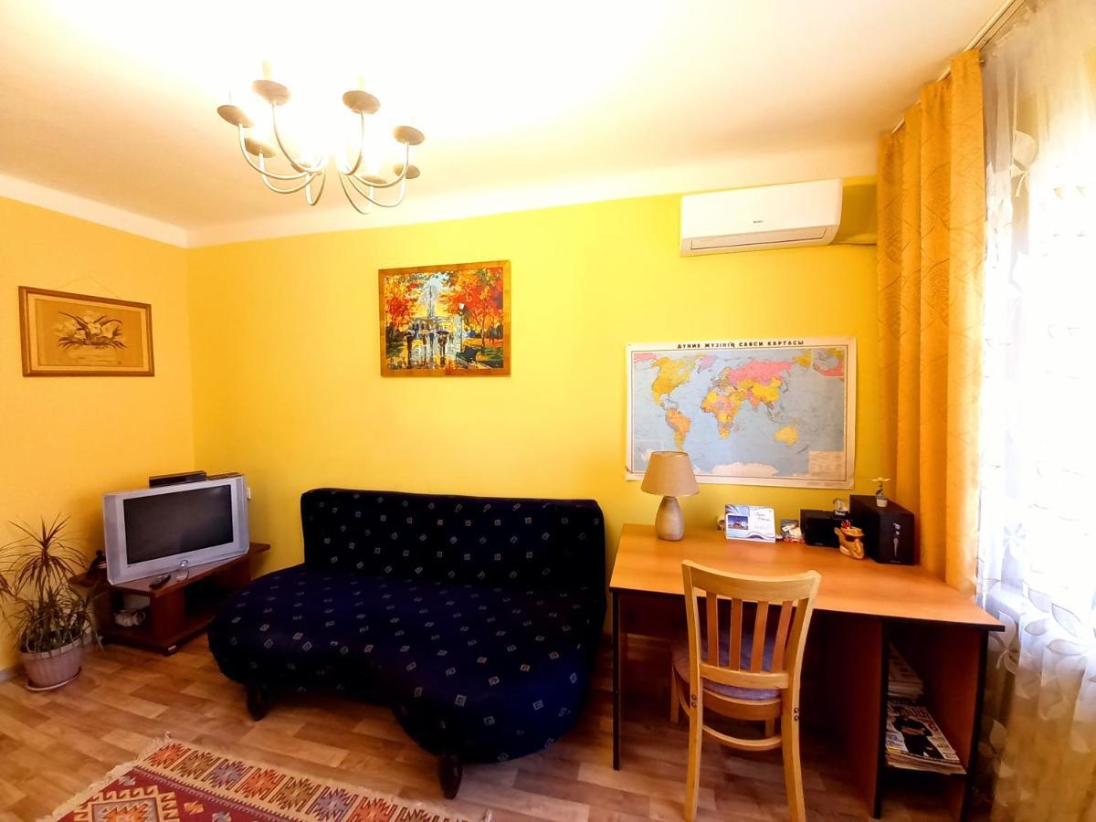 "В Центре Города" Квартира - "Downtown" Apartment Almaty Ngoại thất bức ảnh